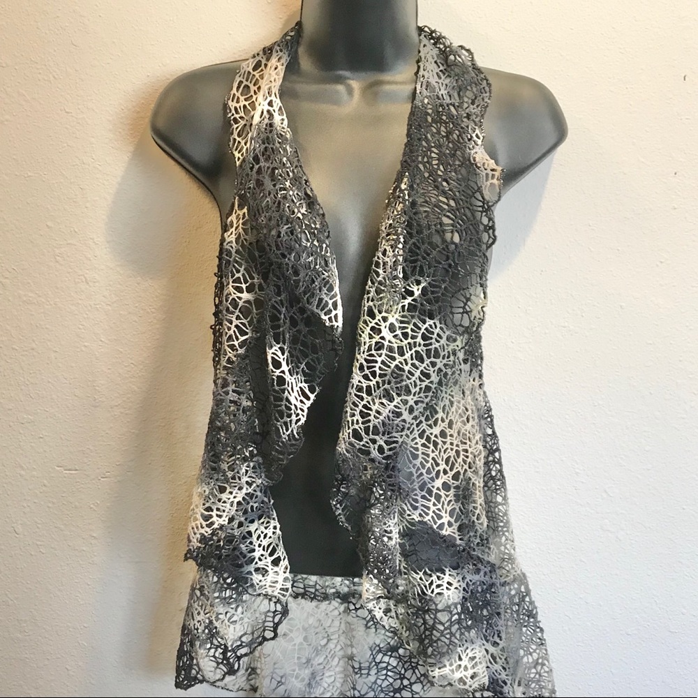 Blue tie dye daytrip vest from the buckle